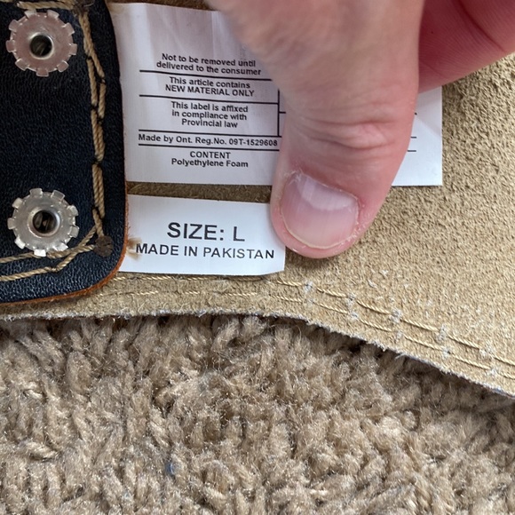 Harbinger 4” padded lifting belt - Picture 5 of 6